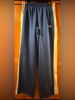 UNDER ARMOUR WARM UP PANTS
 GOOD CONDITION